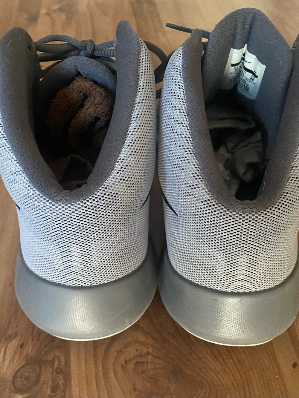 Nike Air Precision
Men’s Gray and Dark Gray Athletic Basketball Shoes - Picture 5 of 7